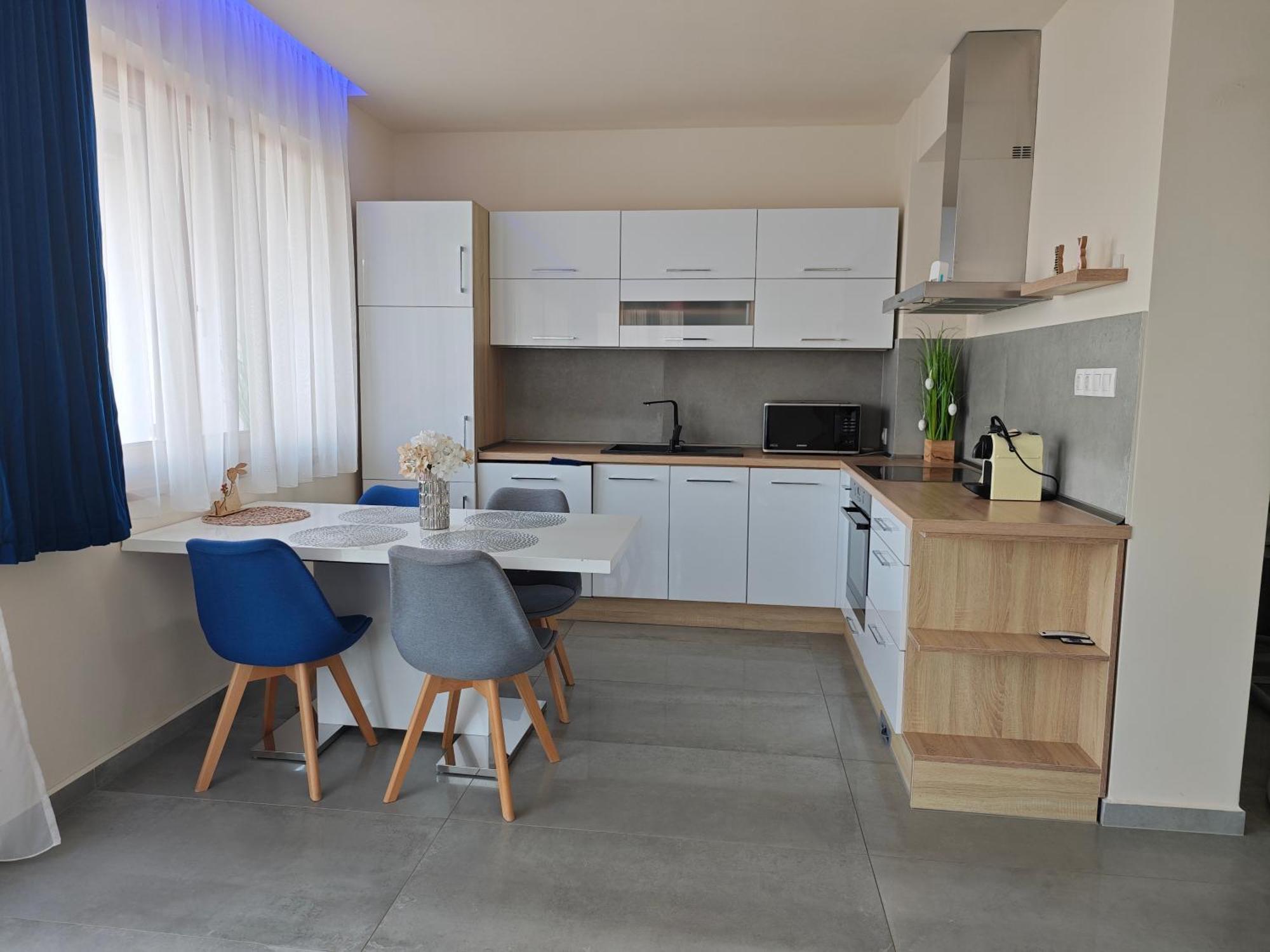 Gamma Apartmanok és Jakuzzi Miskolc Camera foto